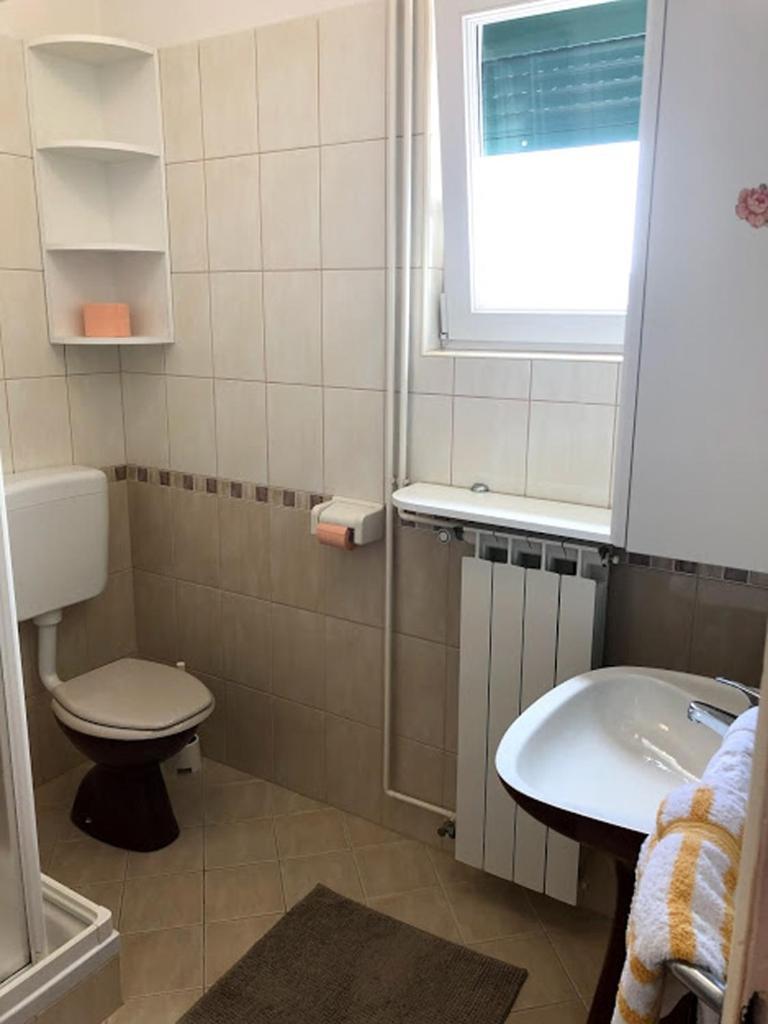 Apartments And Rooms By The Sea Barbat, Rab - 4973 Rab Town Eksteriør bilde