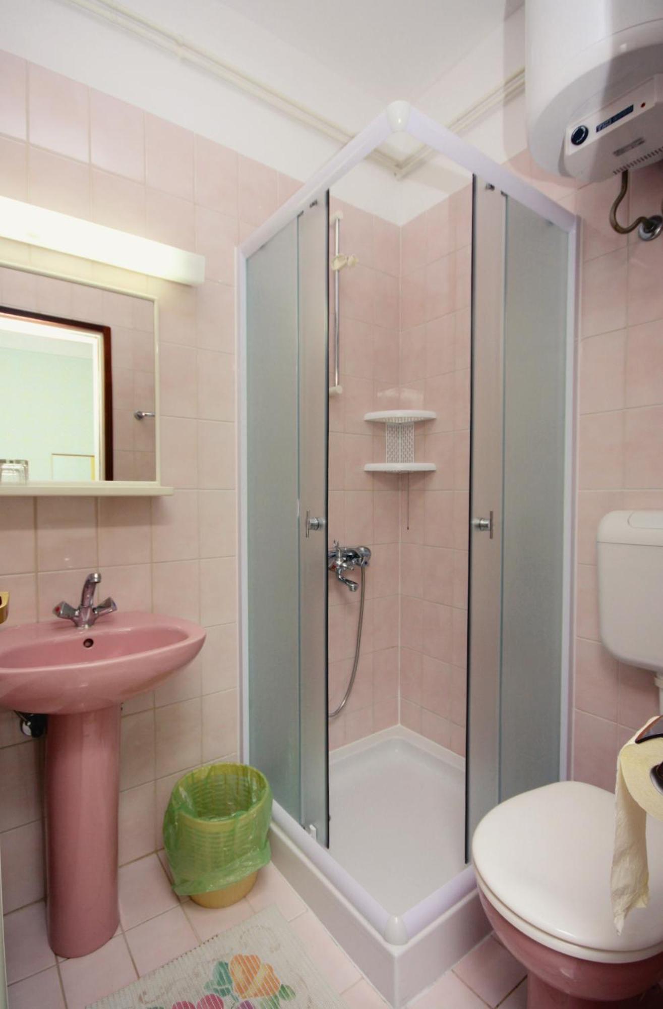 Apartments And Rooms By The Sea Barbat, Rab - 4973 Rab Town Eksteriør bilde