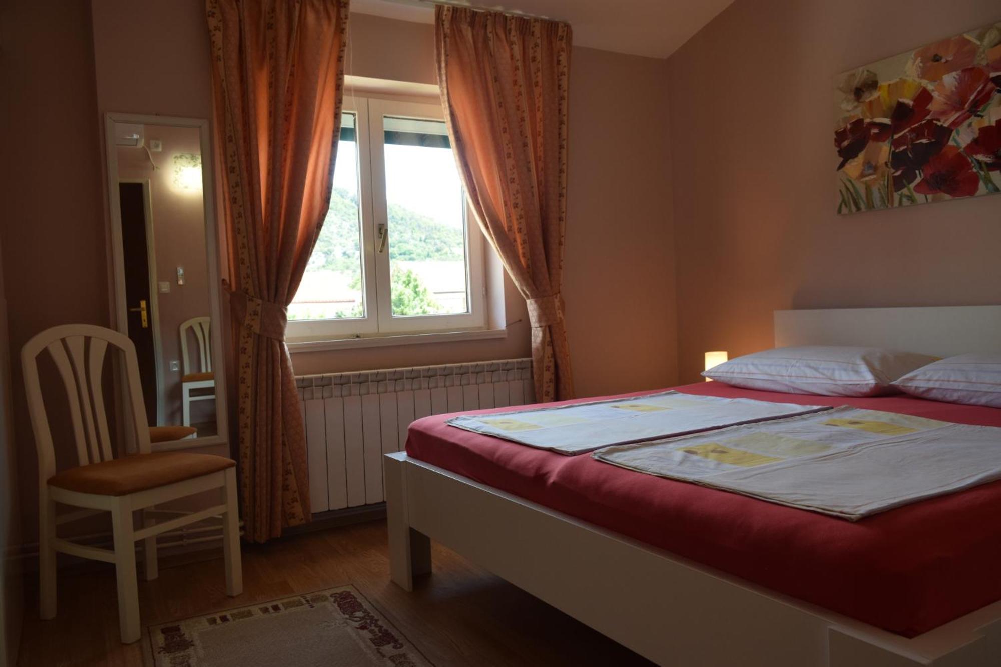 Apartments And Rooms By The Sea Barbat, Rab - 4973 Rab Town Eksteriør bilde