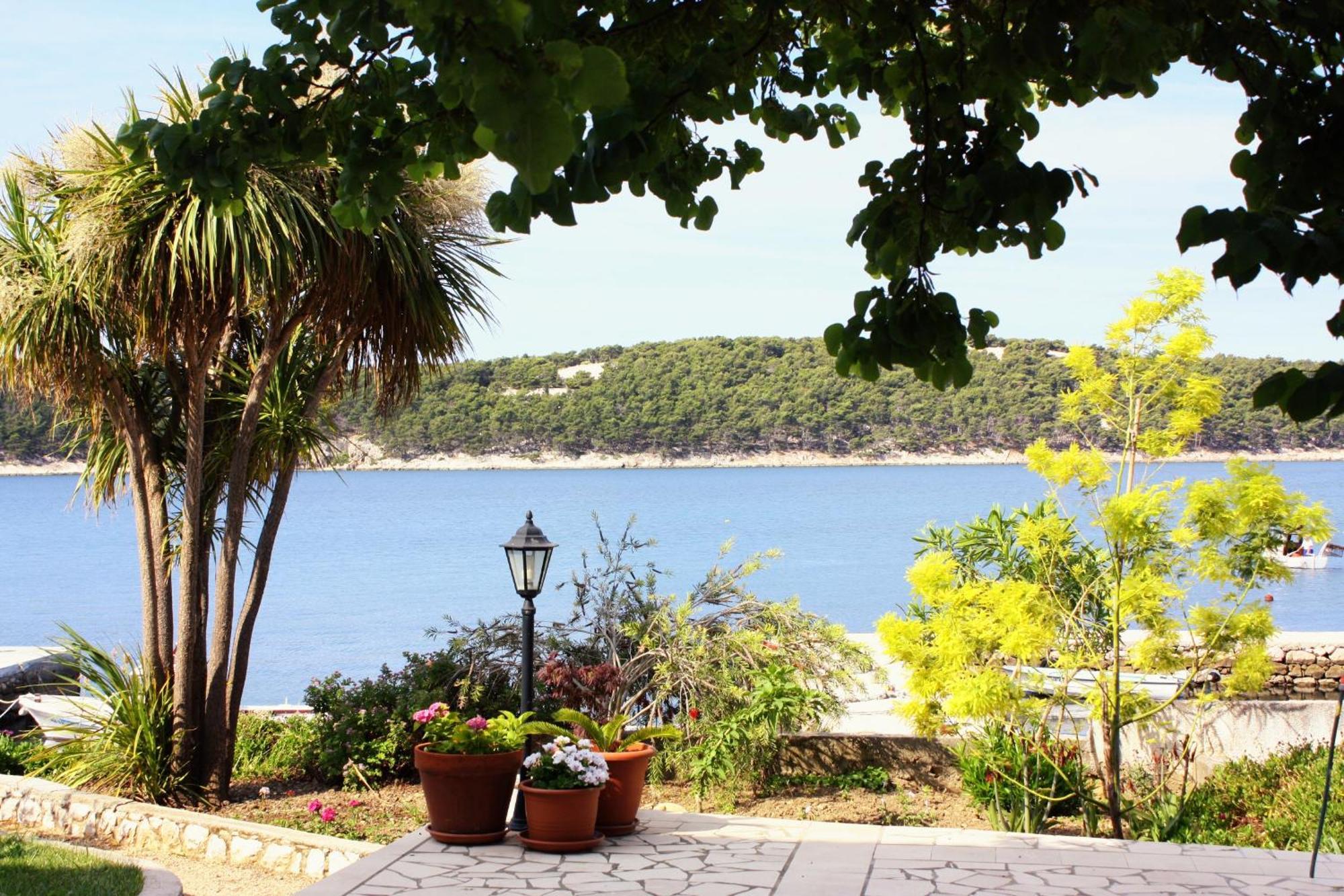 Apartments And Rooms By The Sea Barbat, Rab - 4973 Rab Town Eksteriør bilde