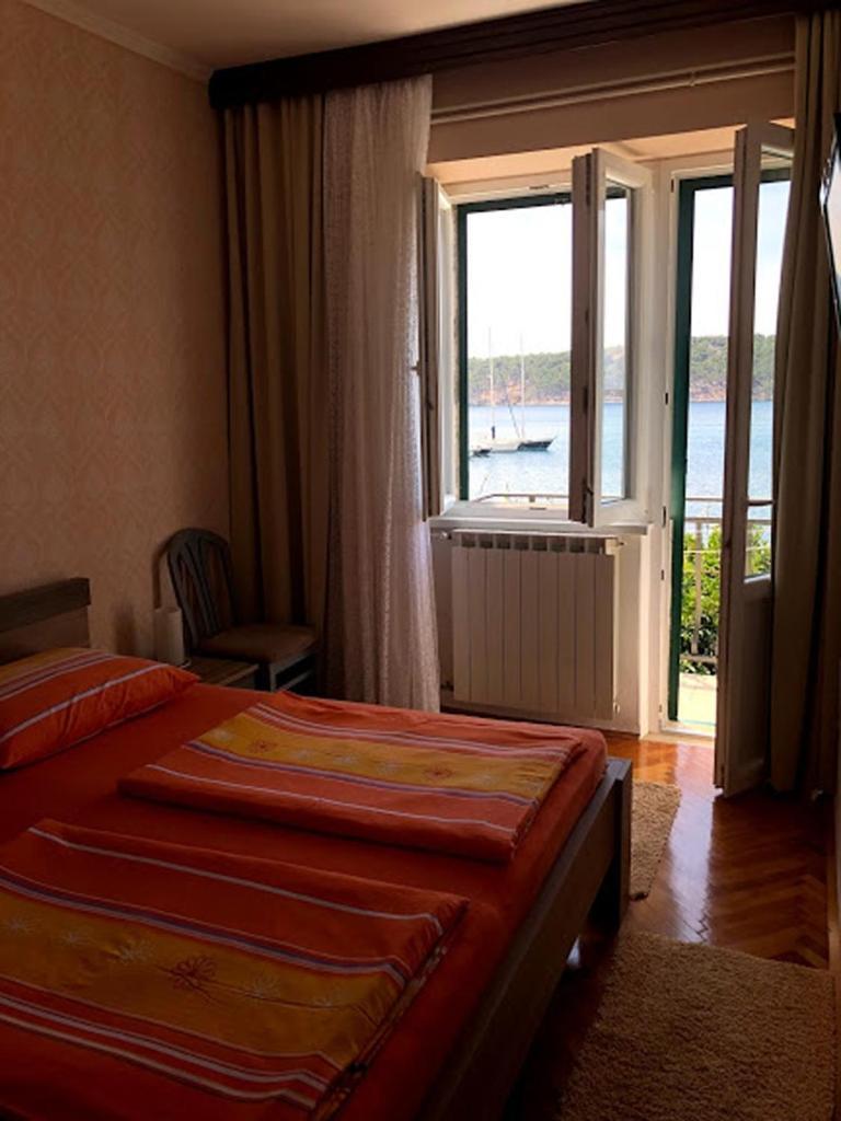 Apartments And Rooms By The Sea Barbat, Rab - 4973 Rab Town Rom bilde