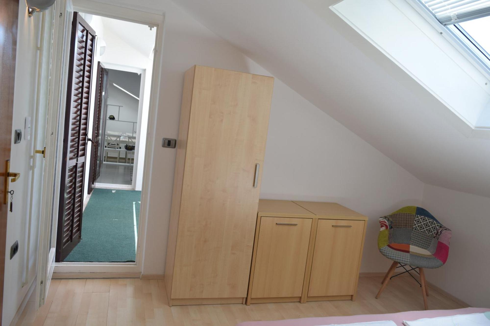 Apartments And Rooms By The Sea Barbat, Rab - 4973 Rab Town Rom bilde